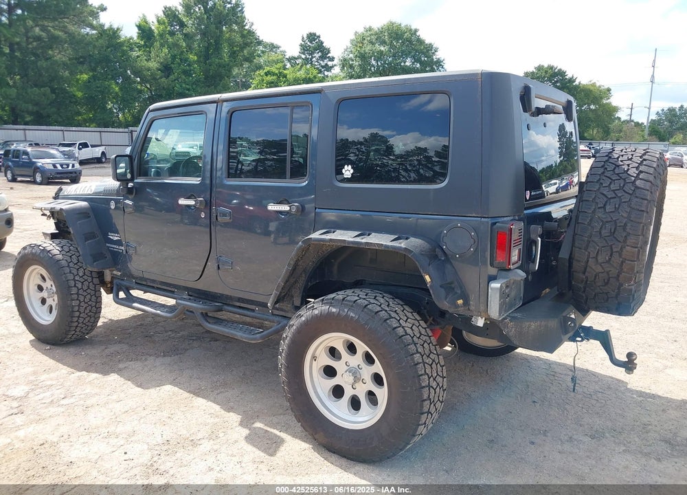 2008 JEEP WRANGLER UNLIMITED SAHARA VIN: 1J4GA591X8L520621
