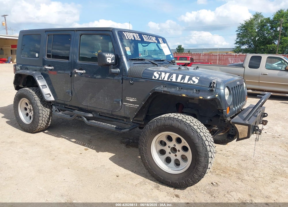 2008 JEEP WRANGLER UNLIMITED SAHARA VIN: 1J4GA591X8L520621
