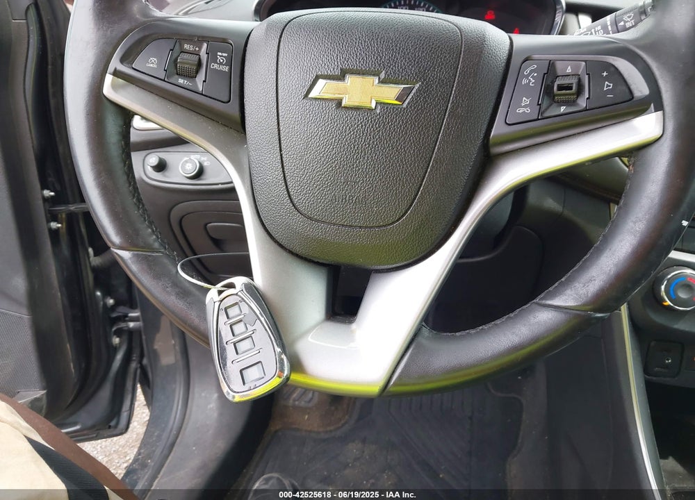2018 CHEVROLET TRAX VIN: 3GNCJLSB2JL223646