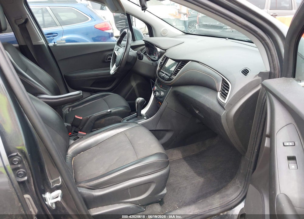 2018 CHEVROLET TRAX VIN: 3GNCJLSB2JL223646