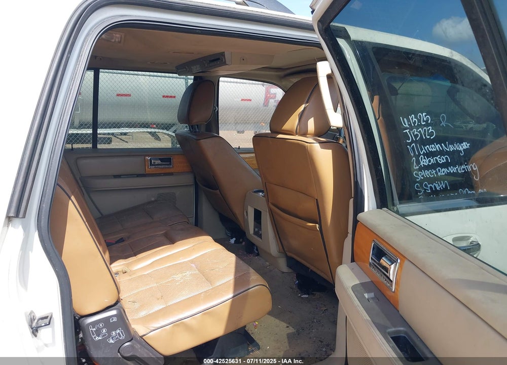 2007 LINCOLN NAVIGATOR L VIN: 5LMFL27507LJ13723