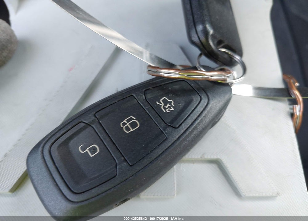 2014 FORD FIESTA VIN: 3FADP4FJXEM233818