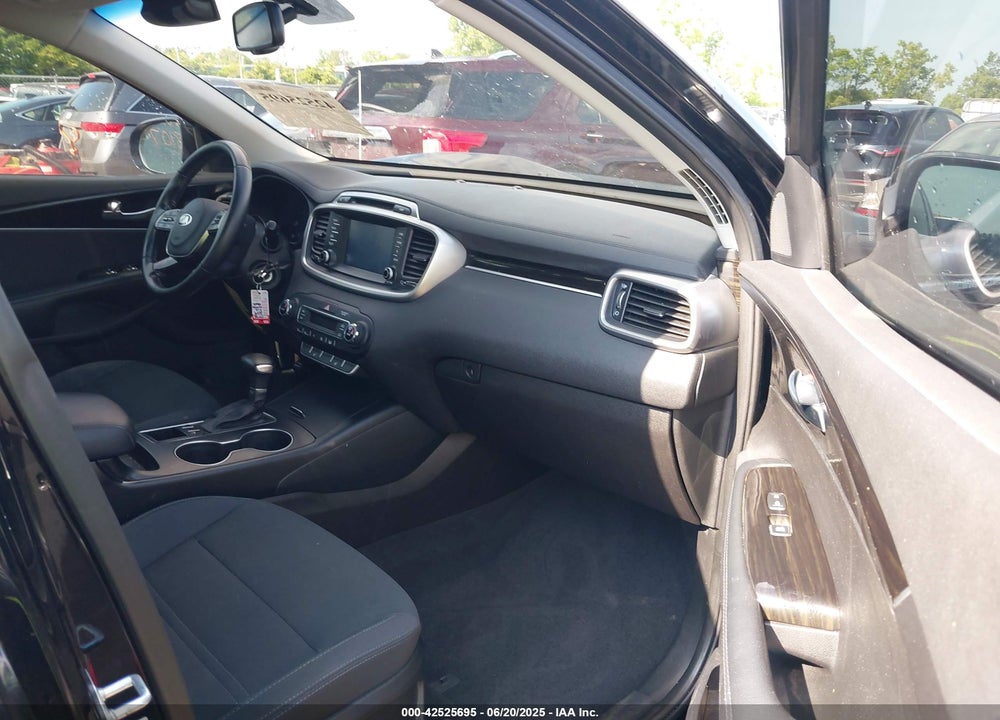 2019 KIA SORENTO VIN: 5XYPG4A39KG436191
