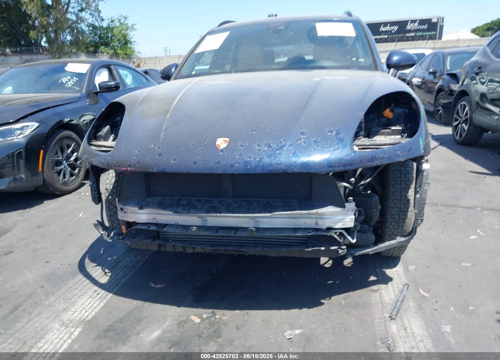 2018 PORSCHE MACAN VIN: WP1AA2A58JLB06928