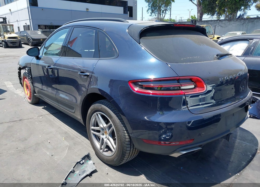 2018 PORSCHE MACAN VIN: WP1AA2A58JLB06928