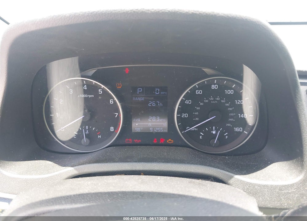 2018 HYUNDAI ELANTRA VIN: 5NPD74LF0JH385164
