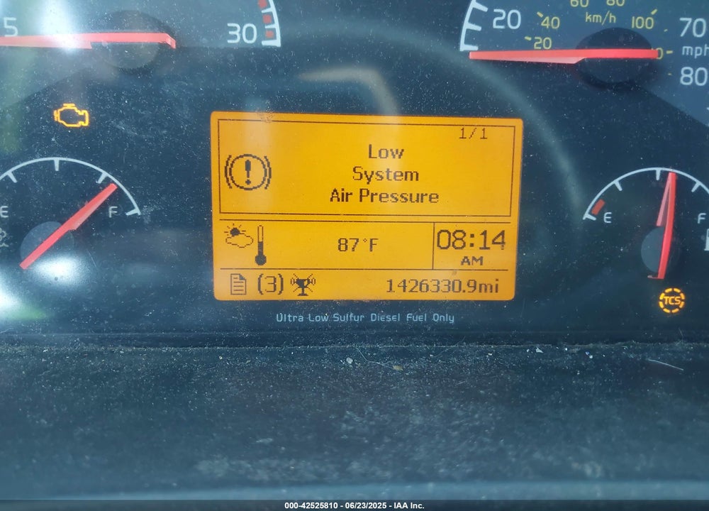 2013 VOLVO VN VNL VIN: 4V4NC9EH4DN133311