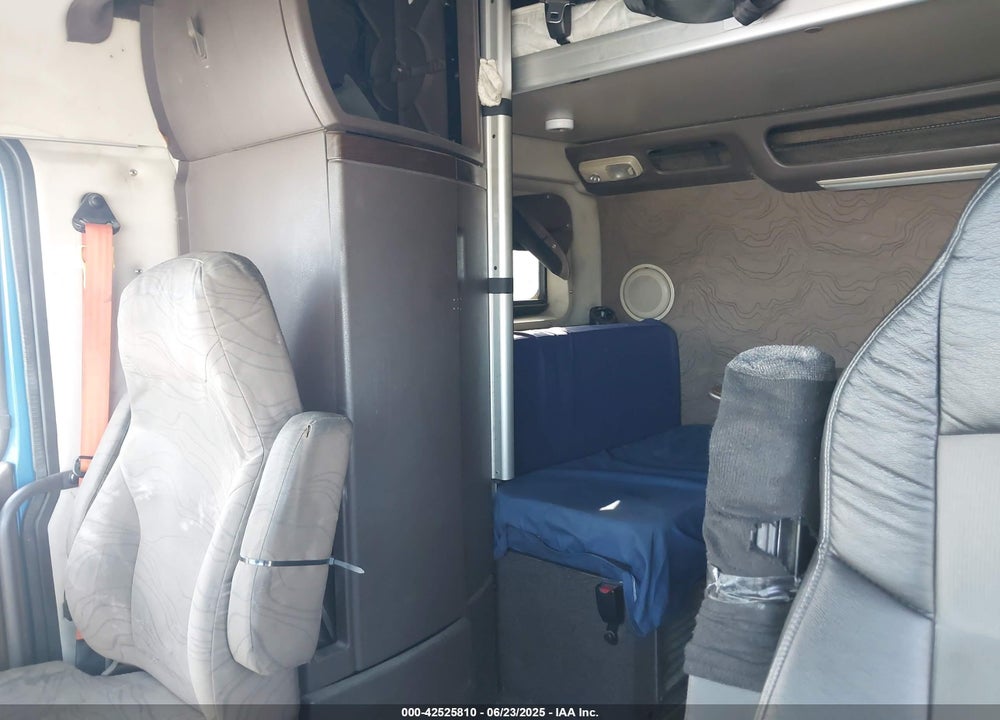 2013 VOLVO VN VNL VIN: 4V4NC9EH4DN133311