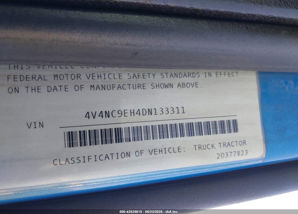 2013 VOLVO VN VNL VIN: 4V4NC9EH4DN133311
