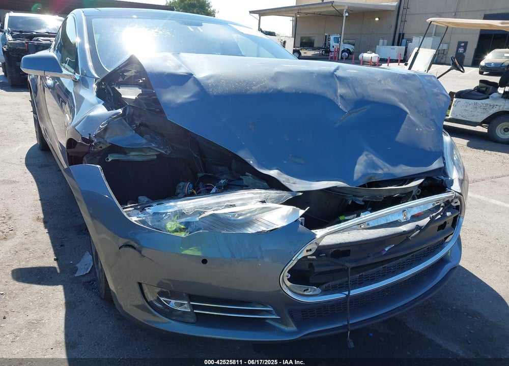 2014 TESLA MODEL S P85 VIN: 5YJSA1H19EFP36971