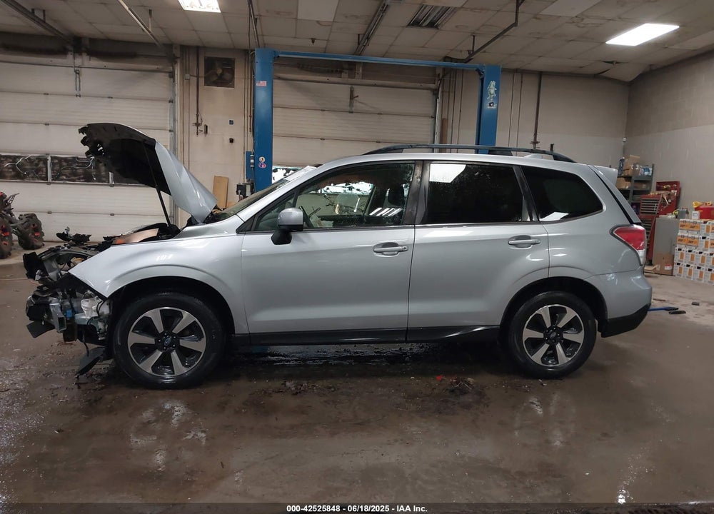 2018 SUBARU FORESTER VIN: JF2SJAJC4JH561990