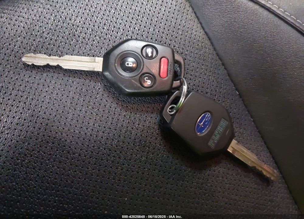 2018 SUBARU FORESTER VIN: JF2SJAJC4JH561990