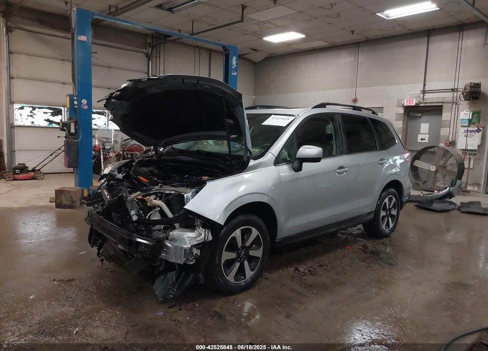 2018 SUBARU FORESTER VIN: JF2SJAJC4JH561990