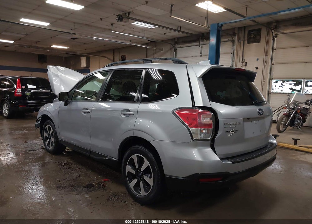 2018 SUBARU FORESTER VIN: JF2SJAJC4JH561990