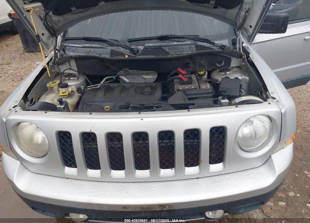 2011 JEEP PATRIOT LATITUDE X VIN: 1J4NF4GB2BD182194