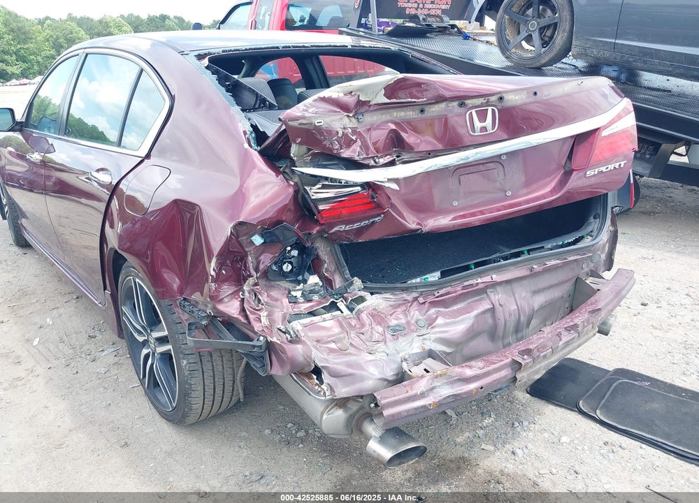 2017 HONDA ACCORD VIN: 1HGCR2F55HA067721