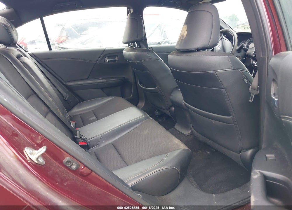 2017 HONDA ACCORD VIN: 1HGCR2F55HA067721
