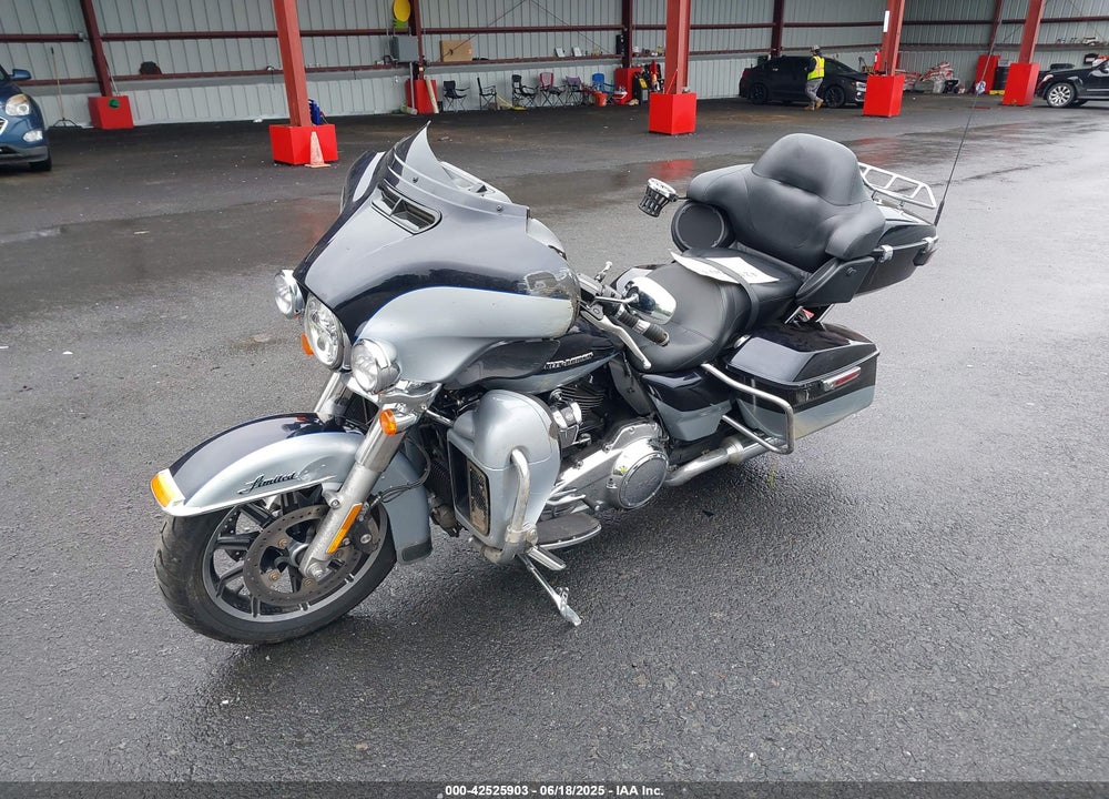 2019 HARLEY-DAVIDSON FLHTKL VIN: 1HD1KKF19KB636237