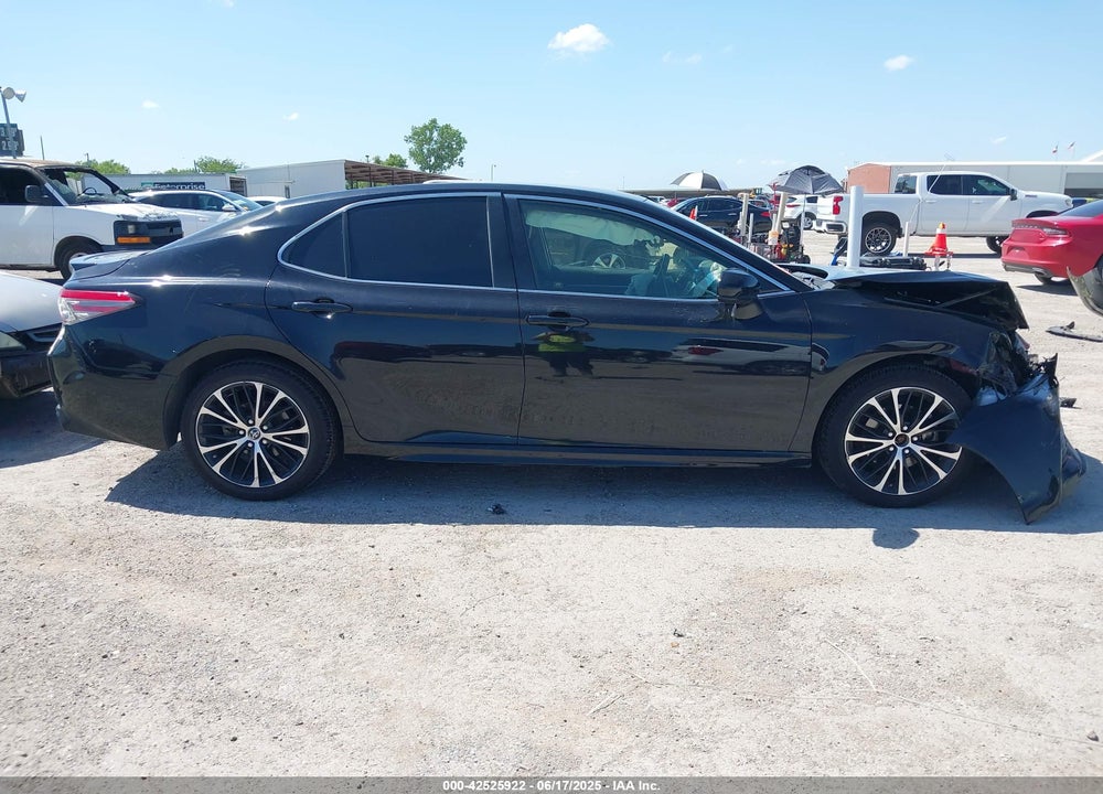 2018 TOYOTA CAMRY VIN: JTNB11HK6J3026423