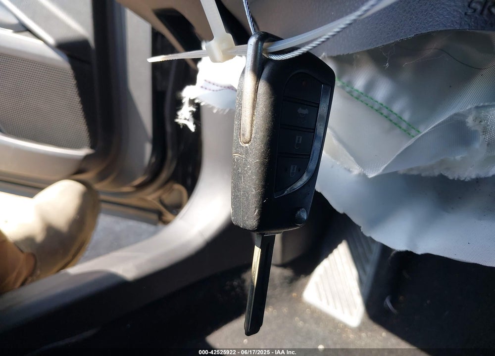 2018 TOYOTA CAMRY VIN: JTNB11HK6J3026423