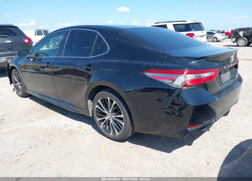 2018 TOYOTA CAMRY VIN: JTNB11HK6J3026423