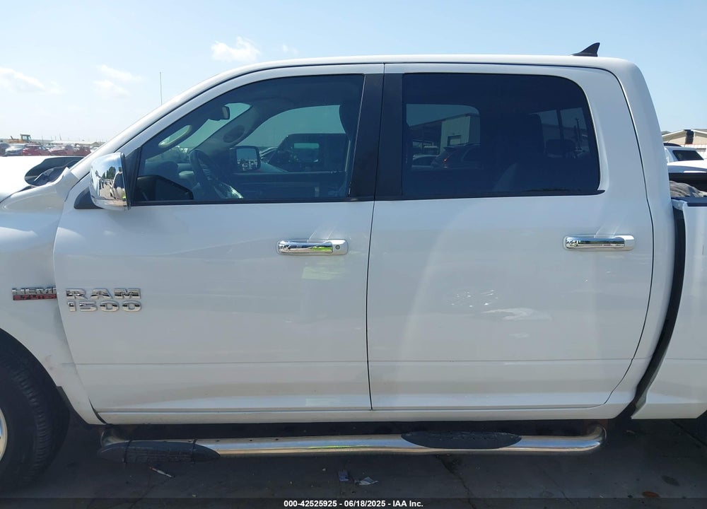 2016 RAM 1500 VIN: 1C6RR7LT0GS303023