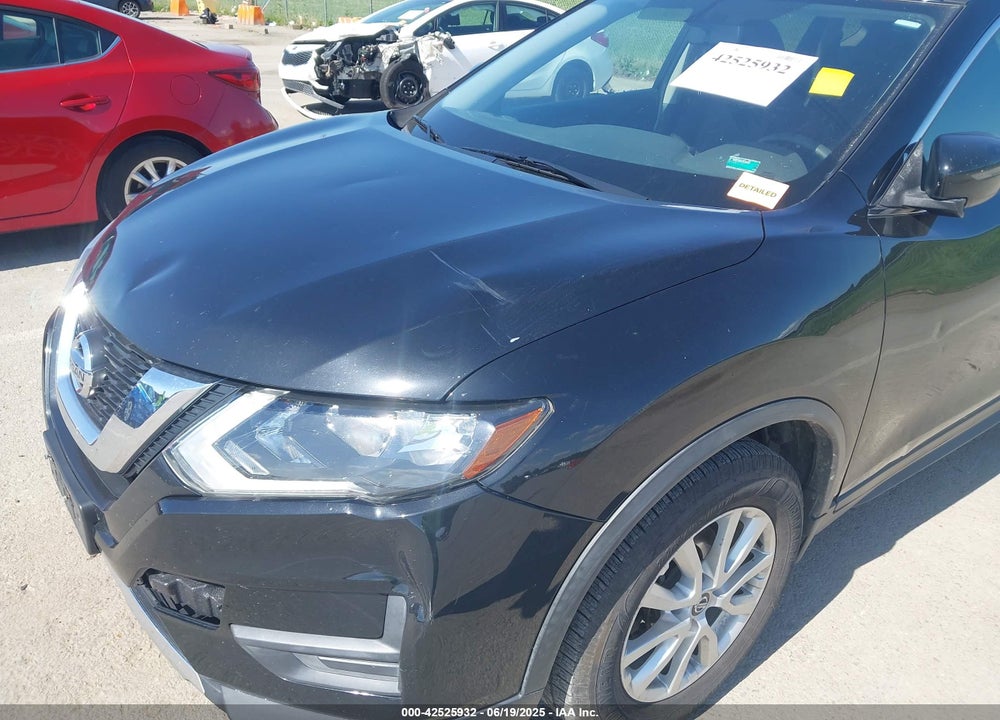 2017 NISSAN ROGUE VIN: JN8AT2MT3HW131206
