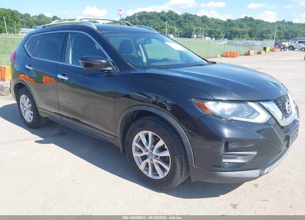 2017 NISSAN ROGUE VIN: JN8AT2MT3HW131206