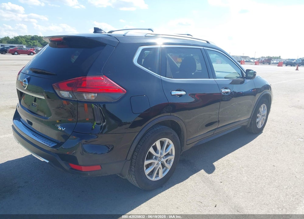 2017 NISSAN ROGUE VIN: JN8AT2MT3HW131206