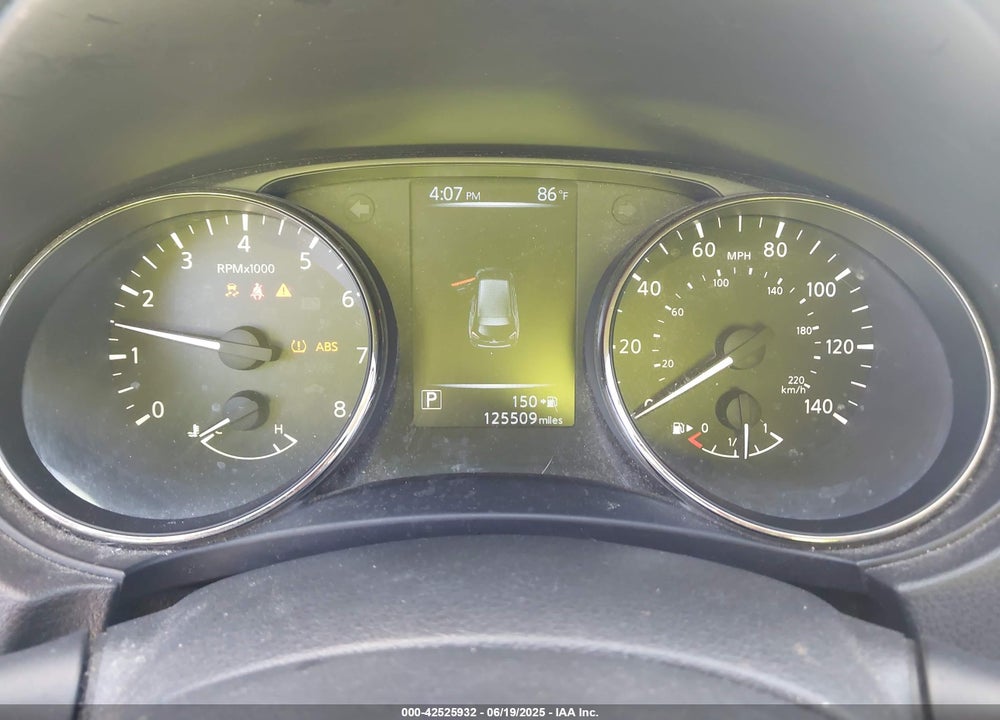 2017 NISSAN ROGUE VIN: JN8AT2MT3HW131206
