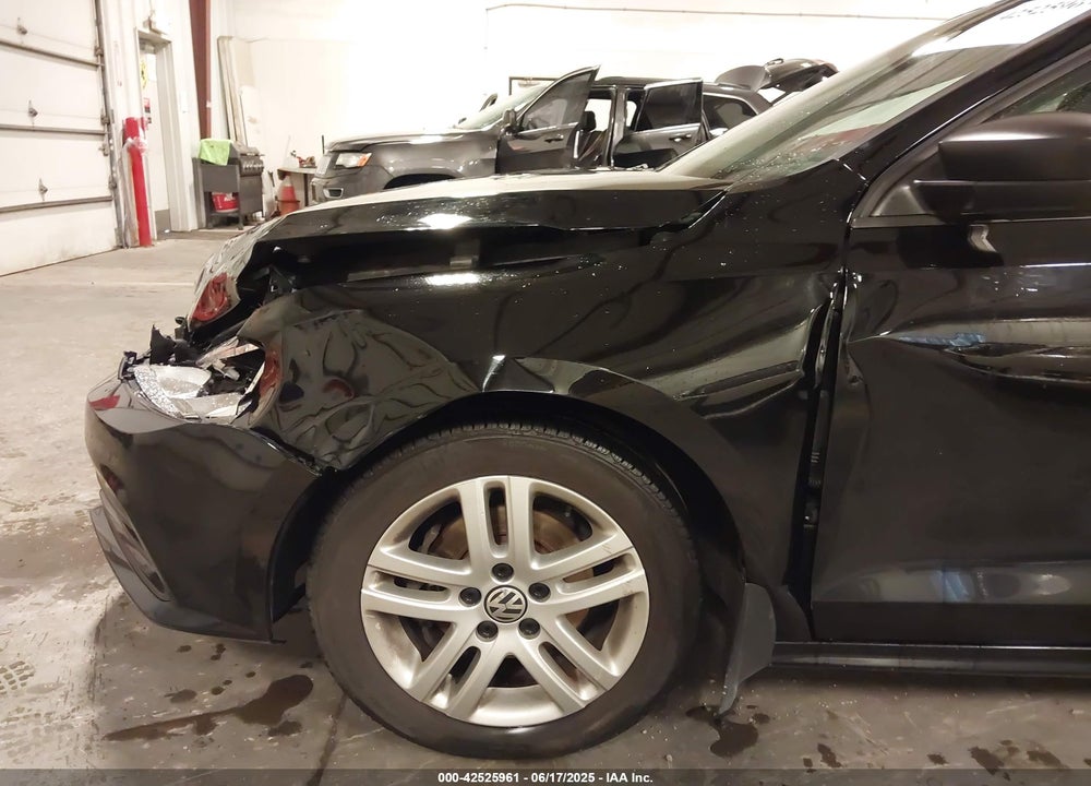 2015 VOLKSWAGEN JETTA VIN: 3VW2K7AJ4FM243087
