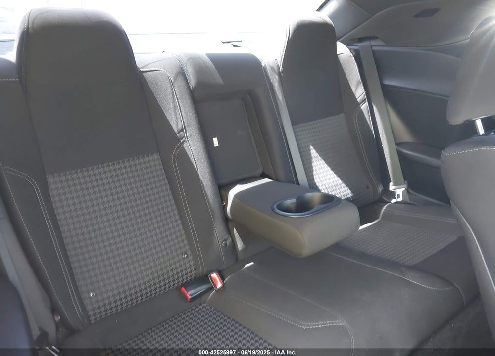 2017 DODGE CHALLENGER VIN: 2C3CDZAG3HH578123