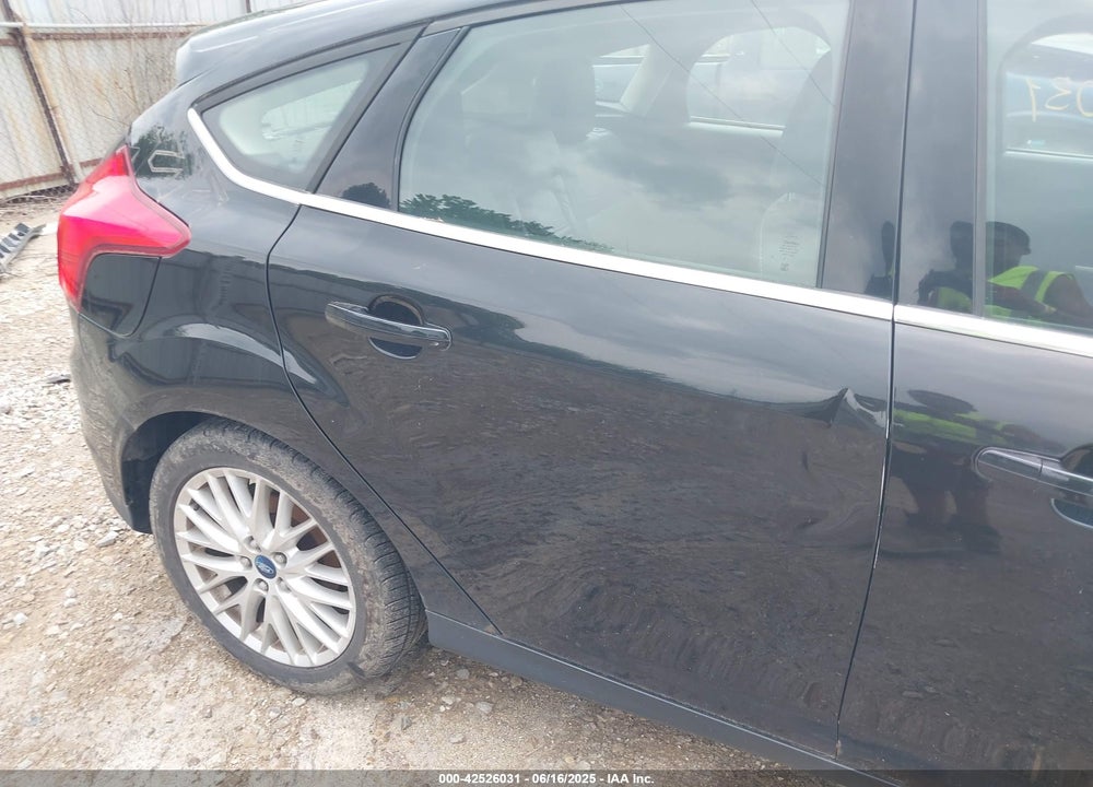 2012 FORD FOCUS VIN: 1FAHP3M27CL409245