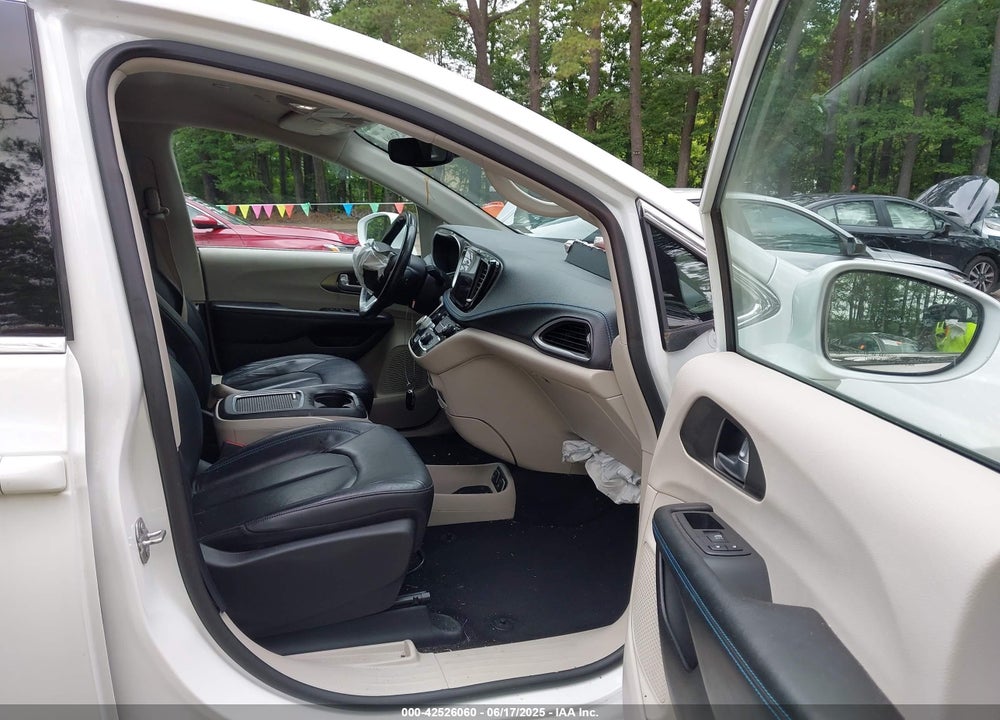 2021 CHRYSLER PACIFICA TOURING L VIN: 2C4RC1BG5MR527414