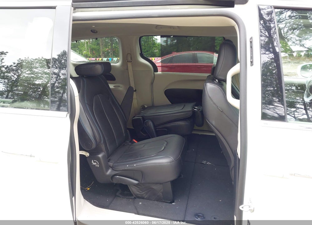 2021 CHRYSLER PACIFICA TOURING L VIN: 2C4RC1BG5MR527414