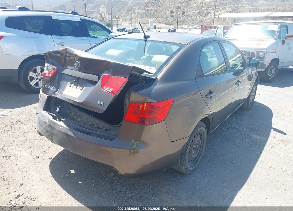 2013 KIA FORTE VIN: KNAFU4A21D5739051