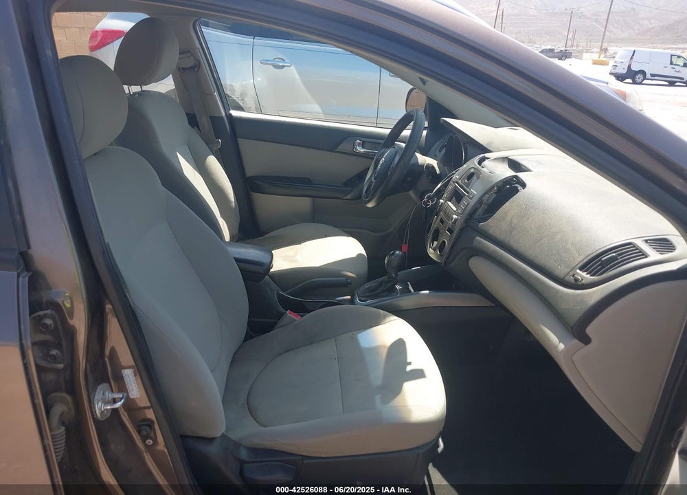 2013 KIA FORTE VIN: KNAFU4A21D5739051
