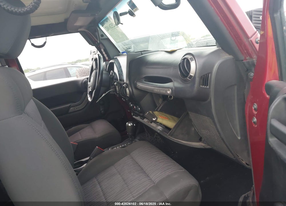 2011 JEEP WRANGLER / VIN: 1J4AA2D10BL529217