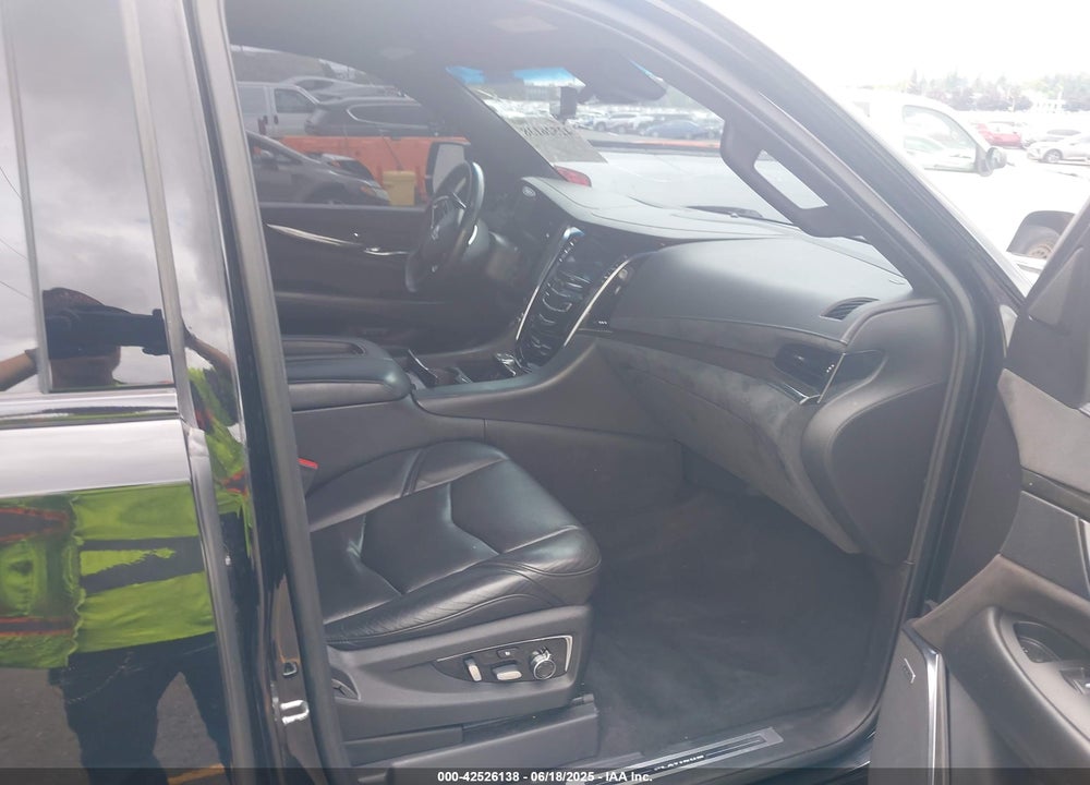 2017 CADILLAC ESCALADE VIN: 1GYS4DKJ1HR348899