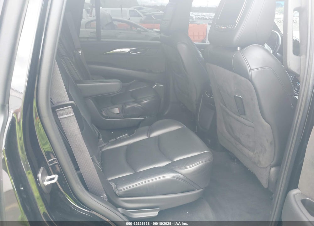 2017 CADILLAC ESCALADE VIN: 1GYS4DKJ1HR348899