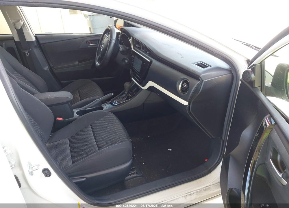 2017 TOYOTA COROLLA IM VIN: JTNKARJE8HJ542923