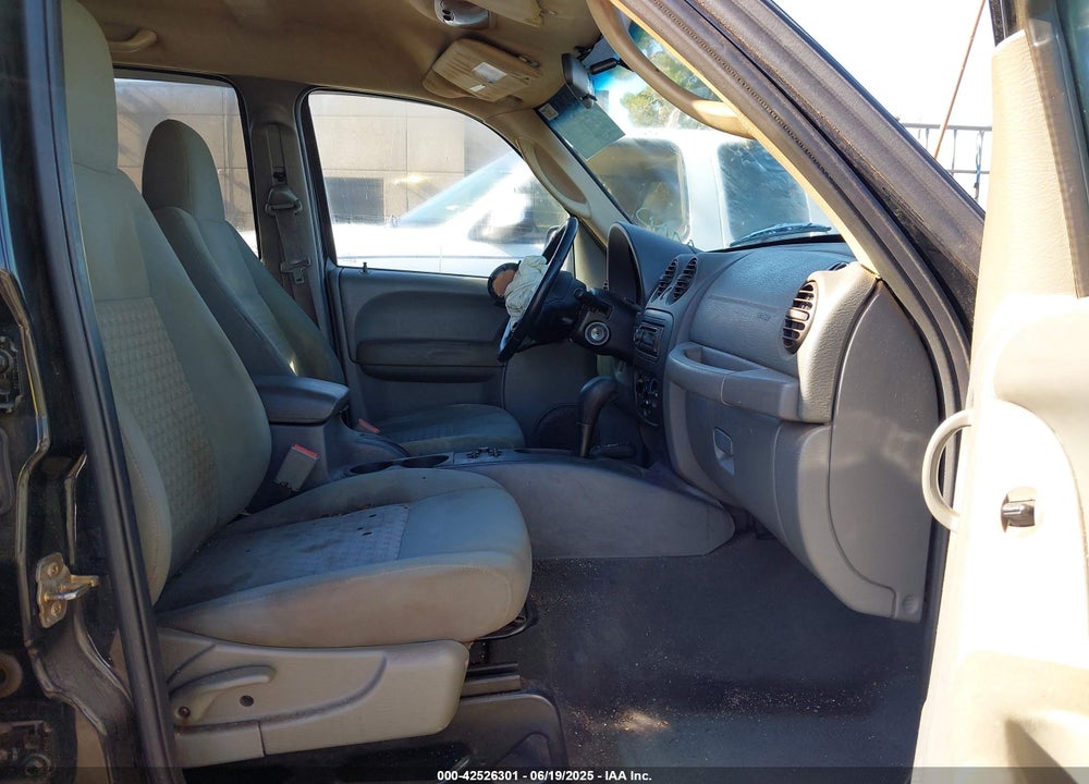 2006 JEEP LIBERTY SPORT VIN: 1J4GL48K86W105386
