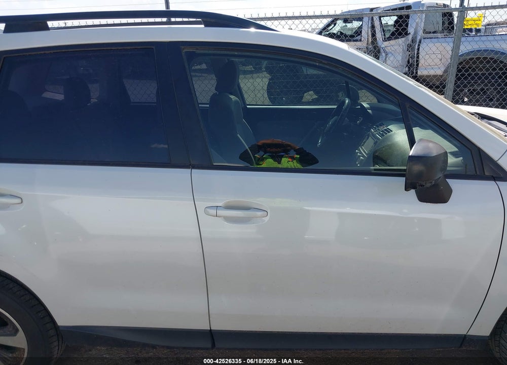 2018 SUBARU FORESTER VIN: JF2SJABC5JH478633