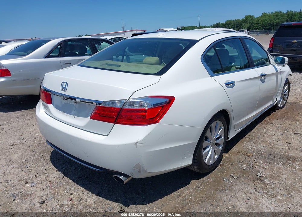 2014 HONDA ACCORD VIN: 1HGCR2F82EA033337