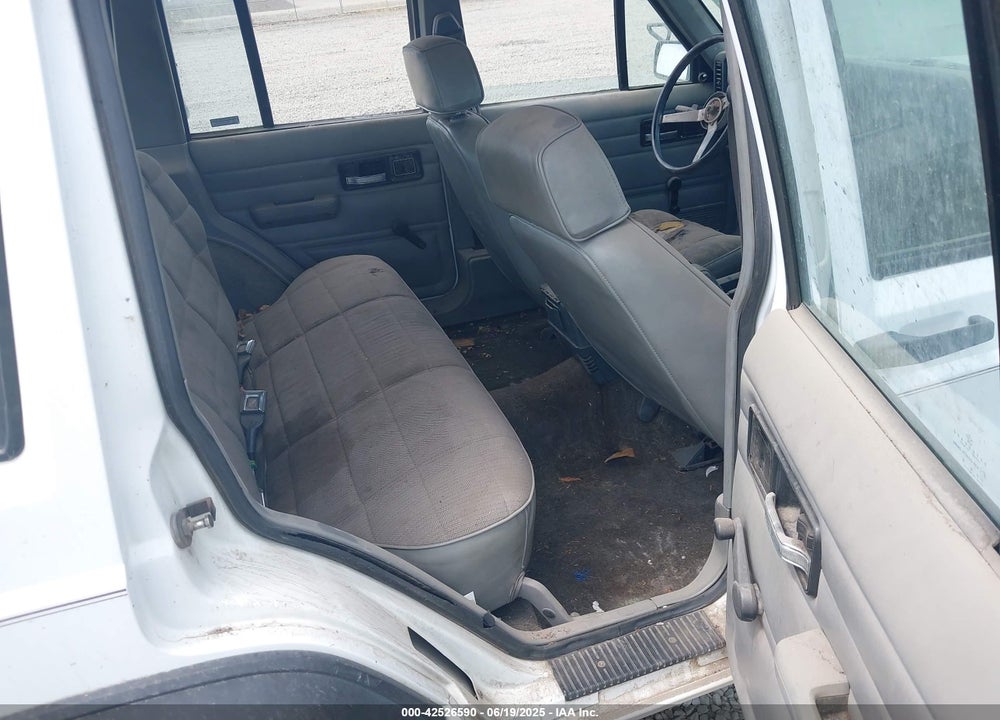 1993 JEEP CHEROKEE VIN: 1J4FT28PXPL560996