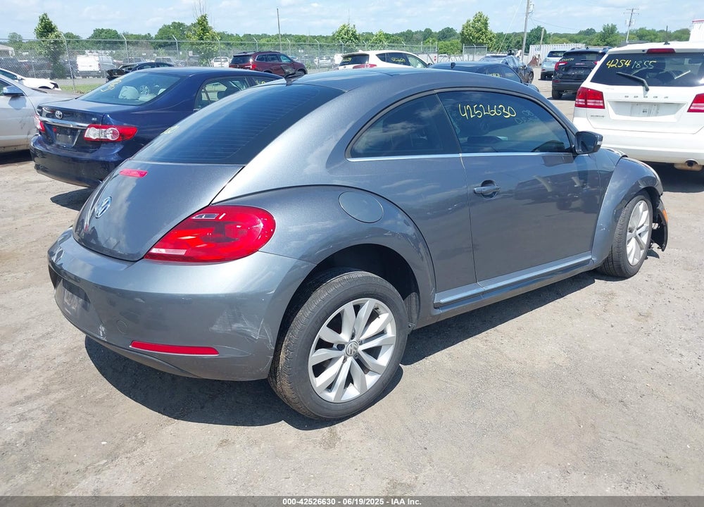 2013 VOLKSWAGEN BEETLE 2.0L TDI VIN: 3VWJL7AT3DM662250