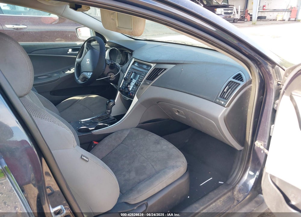 2014 HYUNDAI SONATA VIN: 5NPEB4AC0EH909673