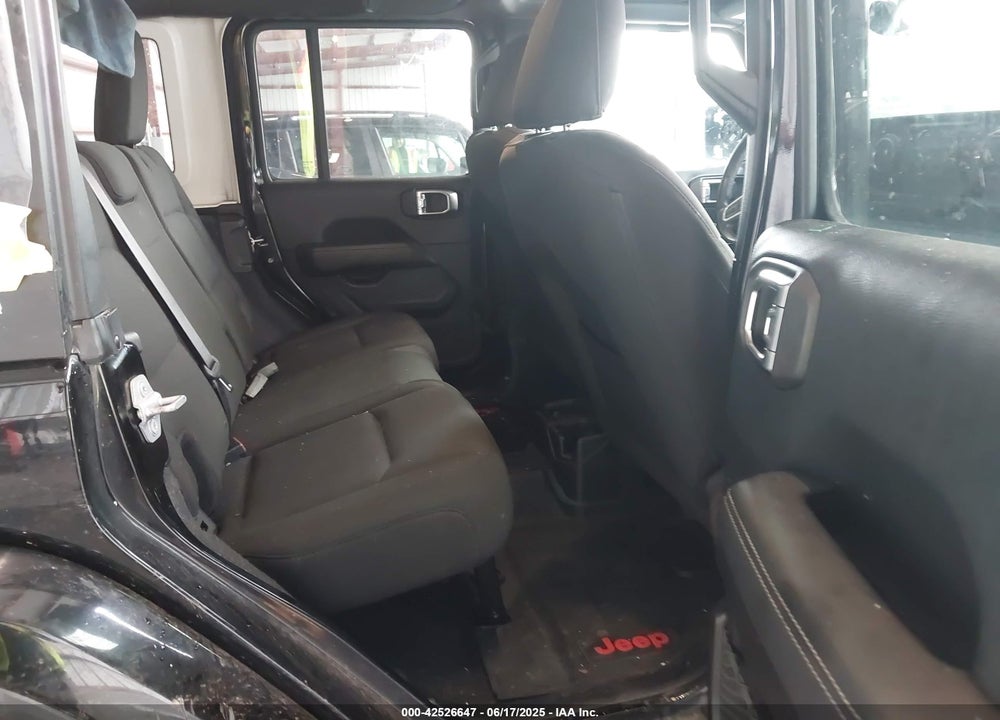 2019 JEEP WRANGLER UNLIMITED SAHARA 4X4 VIN: 1C4HJXEG5KW515140