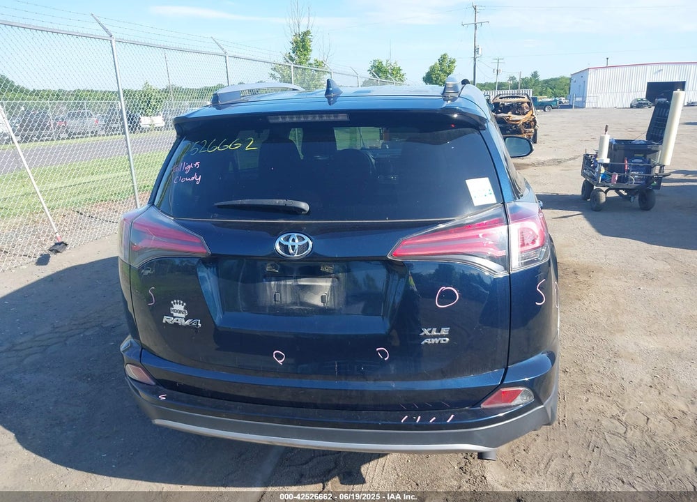 2018 TOYOTA RAV4 VIN: JTMRFREV6JJ182605