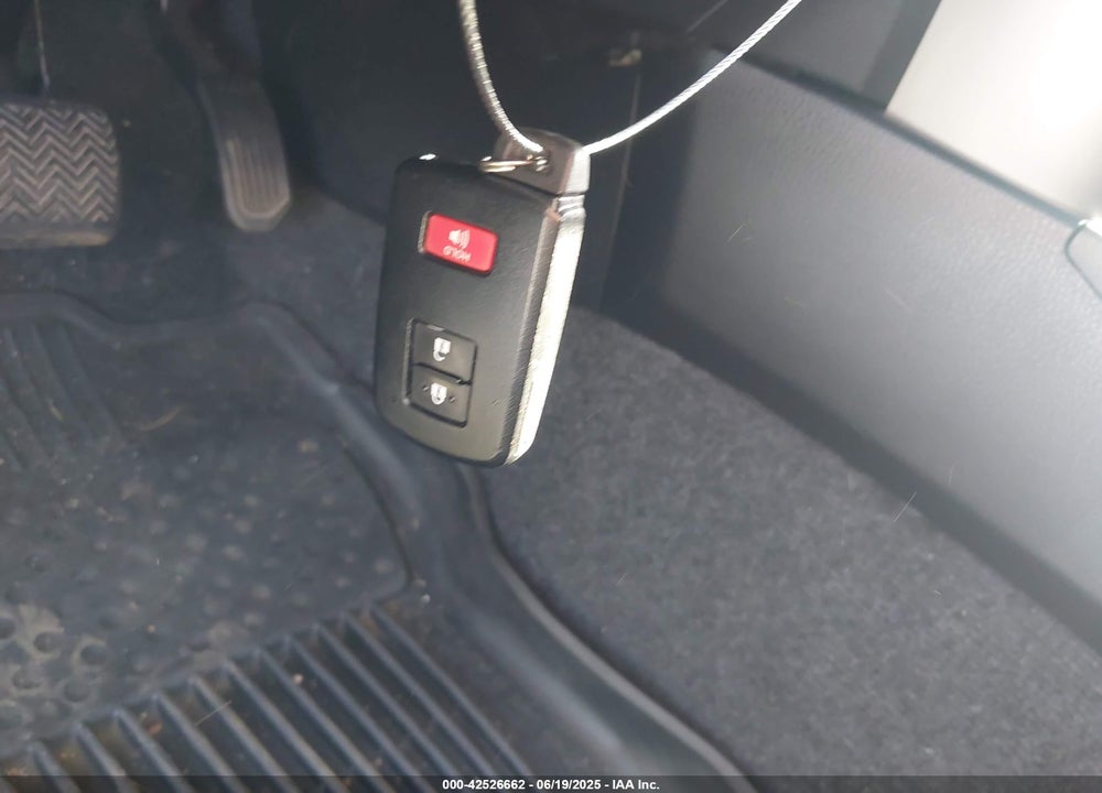 2018 TOYOTA RAV4 VIN: JTMRFREV6JJ182605